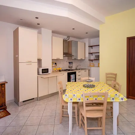 Castellammare Con Aria Condizionata In Castellammare del Golfo